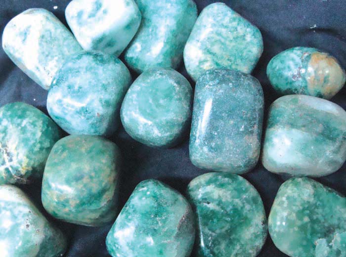 green aventurine tstone_1