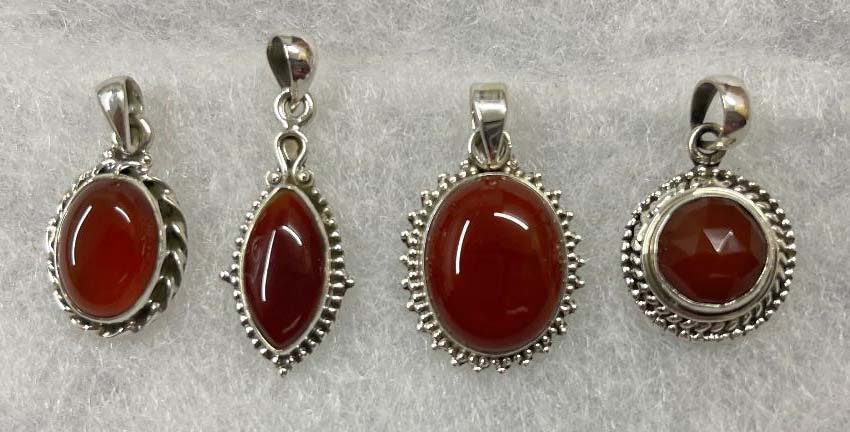 carnelian small pendant