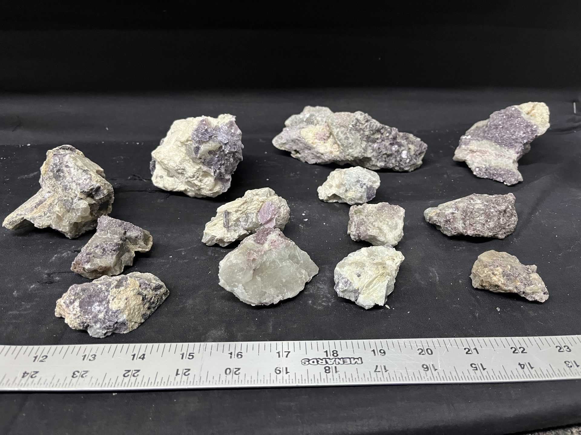 rough lepidolite 11k