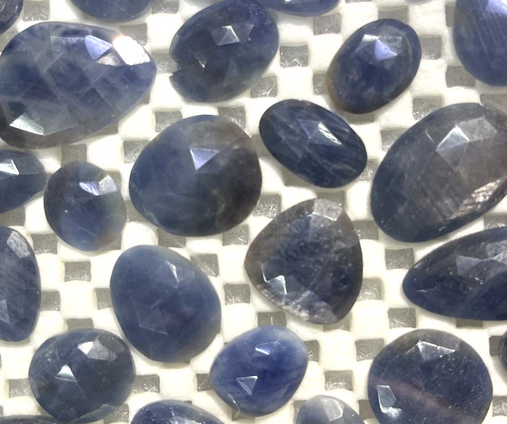 blue sapphire cut cab