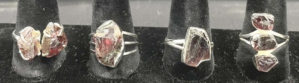 garnet rough ring