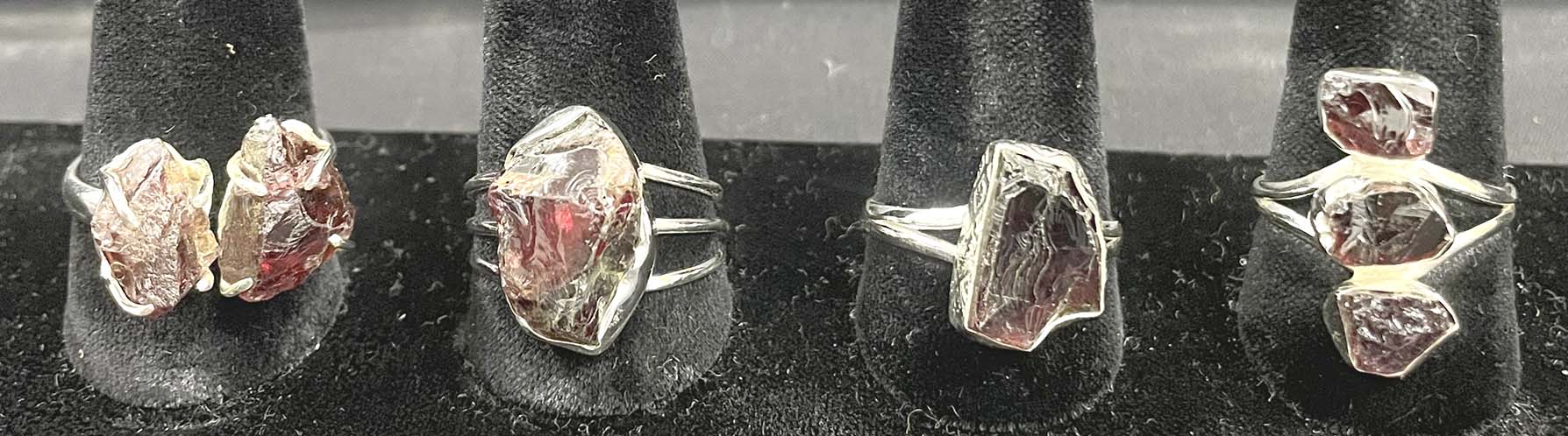 garnet rough ring