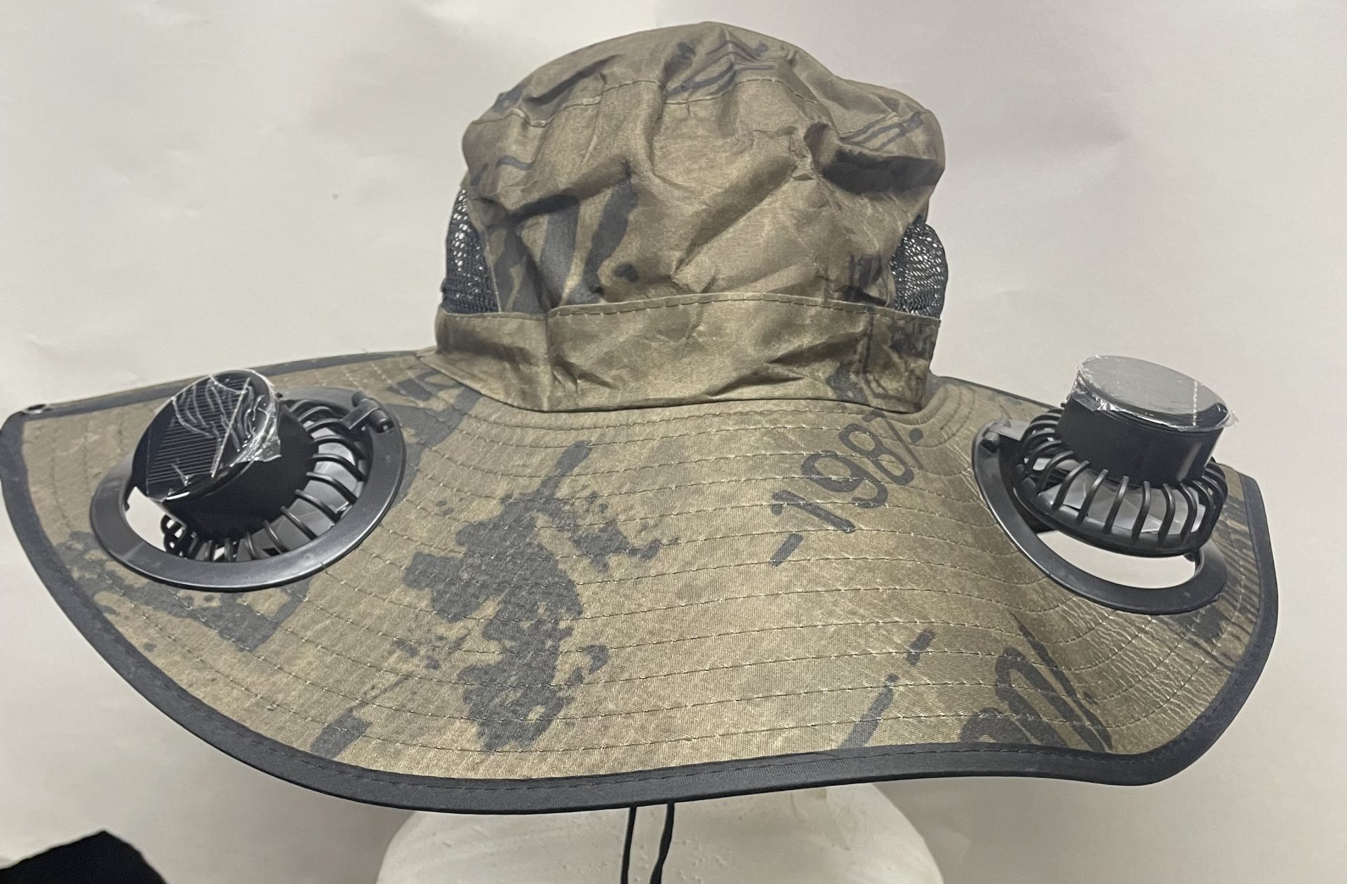 mens hat green two tone