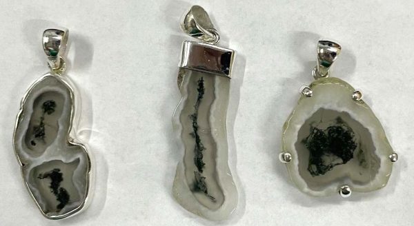 solar moss pendant