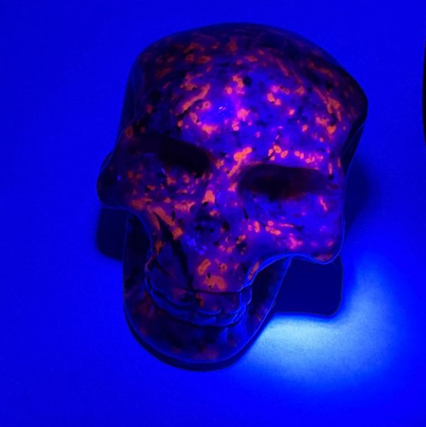 fluor sodalite skull 2